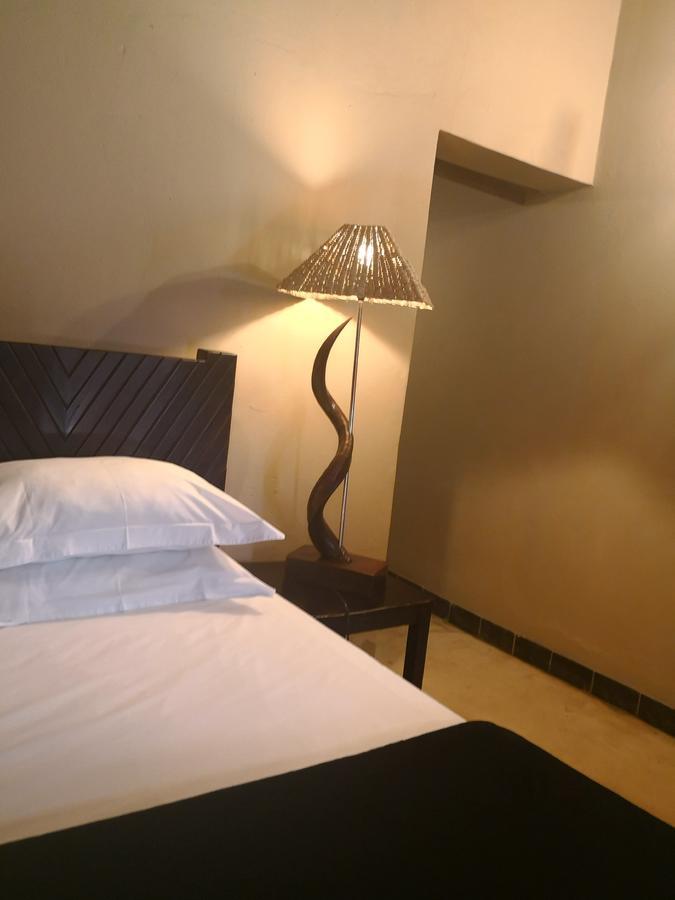 Touch Of Africa Lodge 란세리아 외부 사진